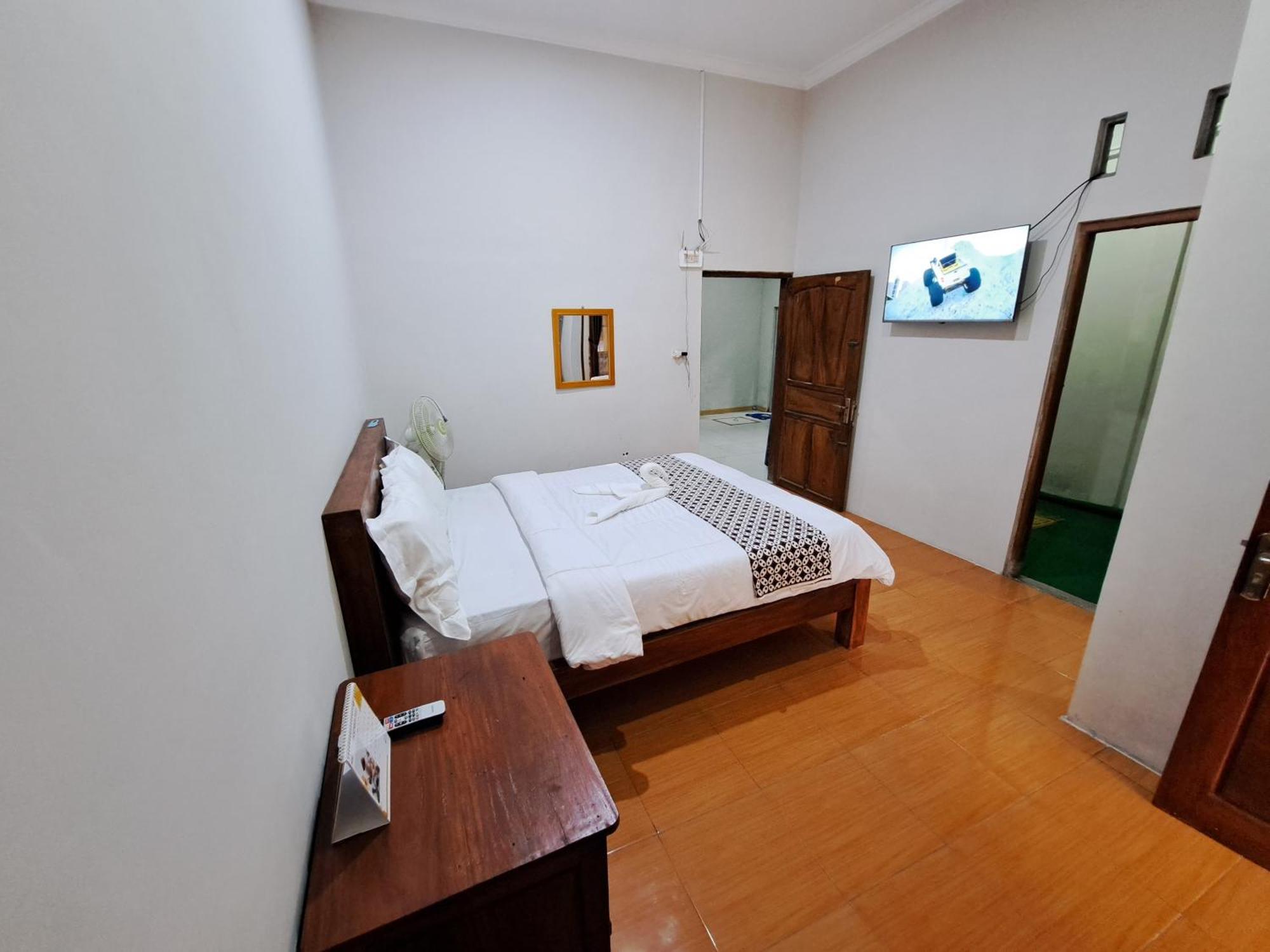 Romadhoni Homestay Magelang Habitación foto