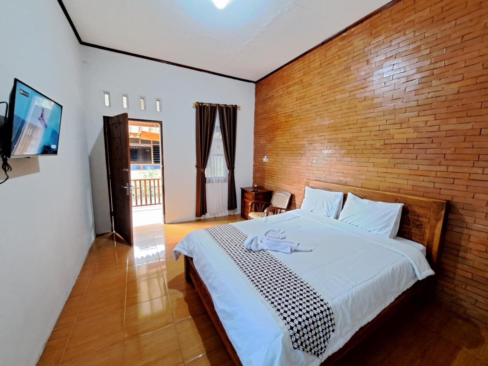 Romadhoni Homestay Magelang Habitación foto